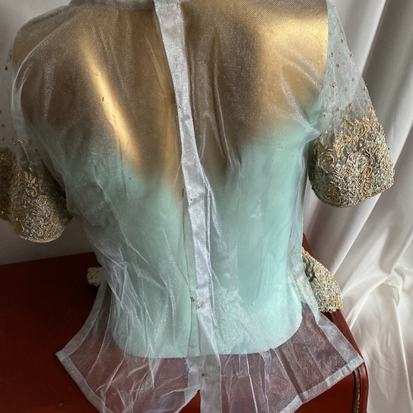 Absolutely stunning sheer sequence blouse - Picture 10 of 12